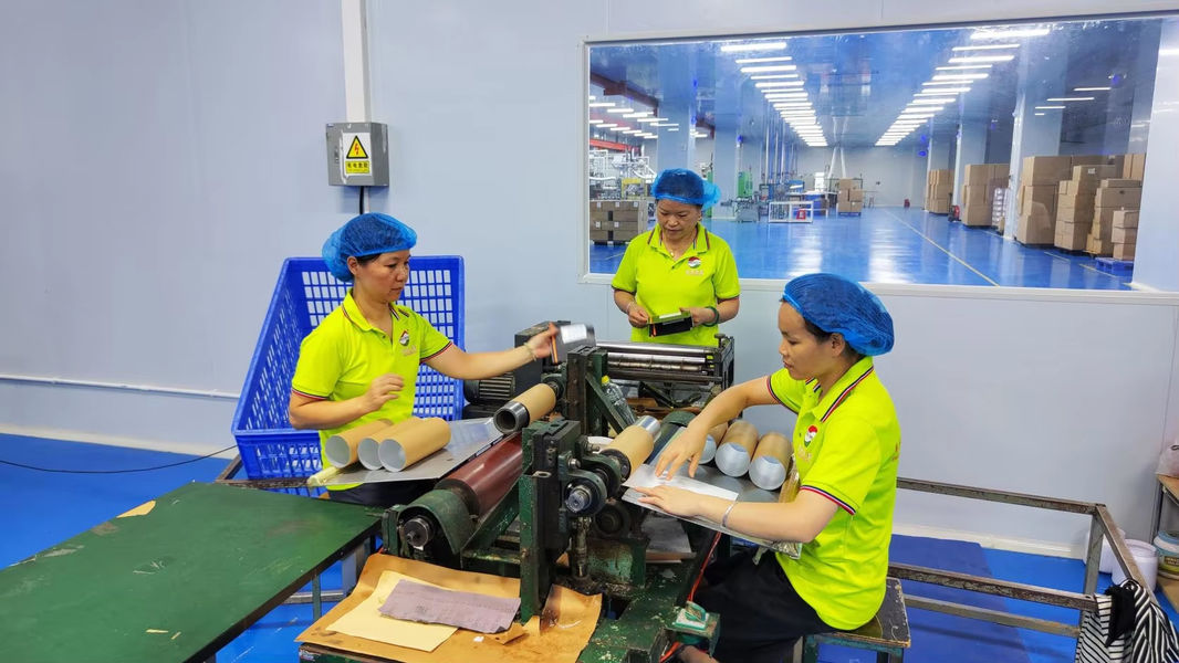 Guangzhou Huihua Packaging Products Co,.LTD üretici üretim hattı